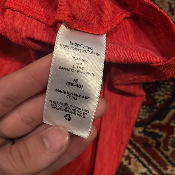 Medium red T-shirt - Picture 4 of 4